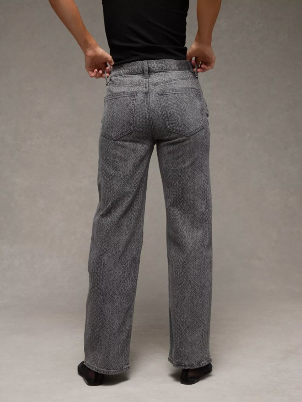 NWT AE Stretch Snake Print High-Waisted Stovepipe Jean - Picture 2 of 7